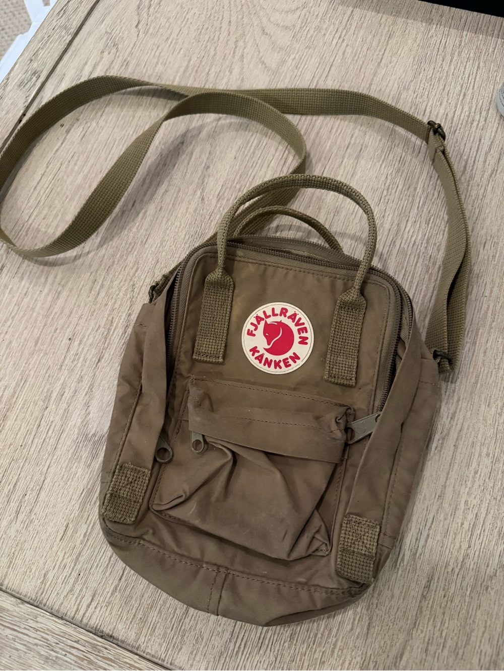 Fjällräven Kånken Sling Crossbody Bag Taupe Brown